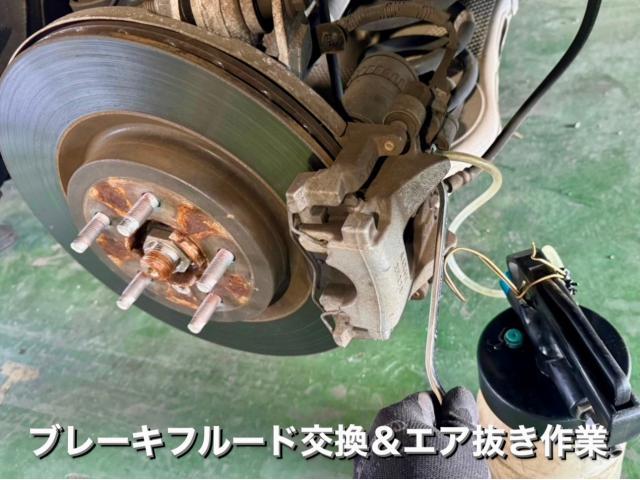 Jaguar ジャガー XE 車検＆R・ディスクパッド交換 電子制御サイドブレーキ。栃木県小山市E様ご依頼ありがとうございます。ジャガー車検整備修理板金塗装故障テスター診断販売買取 栃木県小山市カワマタ商会グループ(株)Kレボリューション