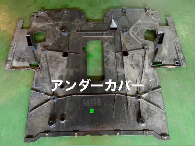 Ferrari フェラーリ 488 GTB アンダーカバー脱着 エンジンオイル漏れ点検。福島県西白河郡A様ご依頼ありがとうございます。フェラーリ車検整備修理板金塗装故障テスター診断販売買取 栃木県カワマタ商会グループ(株)Kレボリューション