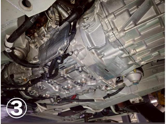 Ferrari フェラーリ 488 GTB アンダーカバー脱着 エンジンオイル漏れ点検。福島県西白河郡A様ご依頼ありがとうございます。フェラーリ車検整備修理板金塗装故障テスター診断販売買取 栃木県カワマタ商会グループ(株)Kレボリューション