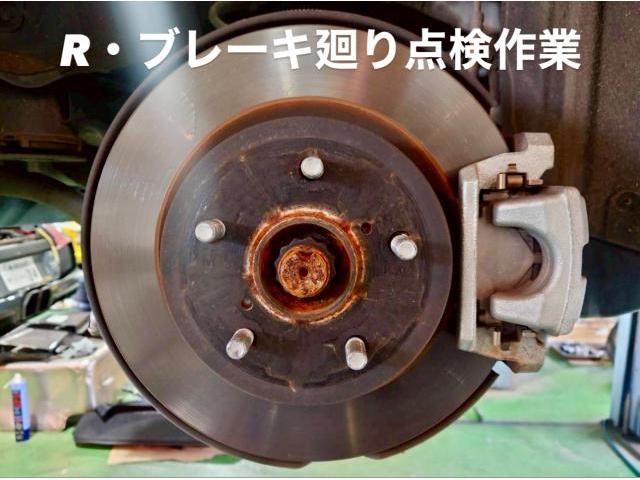 TOYOTA 車検・エンジンオイル・ブレーキフルード交換＆エア抜き トヨタ クラウン ハイブリッド。茨城県結城市 K様ご依頼ありがとうございます。車検整備修理板金塗装故障テスター診断販売買取 カワマタ商会グループ(株)Kレボリューション