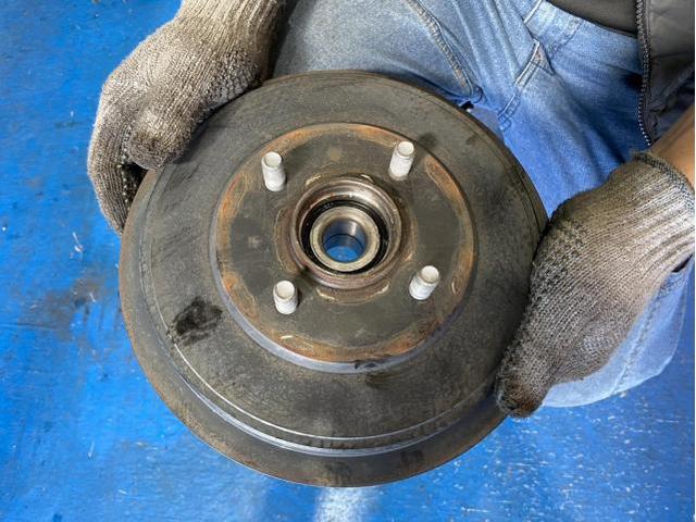 日産　ノート　　ハブベアリング交換