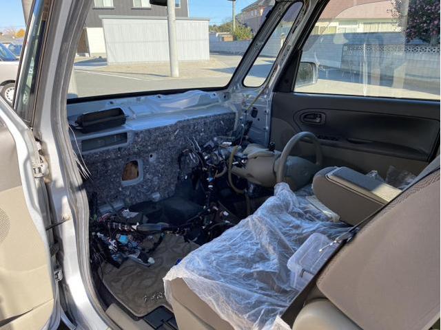 ダイハツ　タント　エバポレーター交換・エアコンガス補充