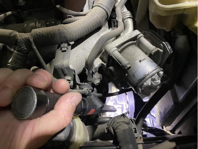 日産 NV350キャラバン パワステポンプ交換