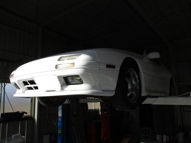 RX-7のブレーキパッドを交させて頂きました。