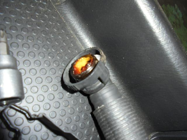 BMW X5(E53)N52B30A　アイドリング不調、エンジンがブルブルする、プレッシャーコントロールバルブ（オイルセパレーター）、スパークプラグ交換