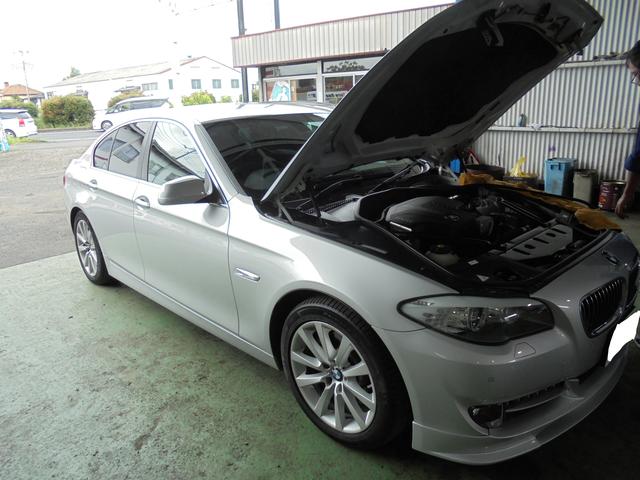 BMW ５２３i (F１０）Ａ／Ｃ異音、マイクロフィルター交換、外気導入部フィルター交換、清掃