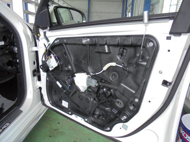 メルセデスベンツ・S63AMG　W222　アンビエントライト、カーボンドアミラーカバー