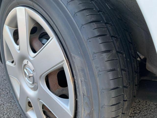 マツダ　ベリーサ　タイヤ交換