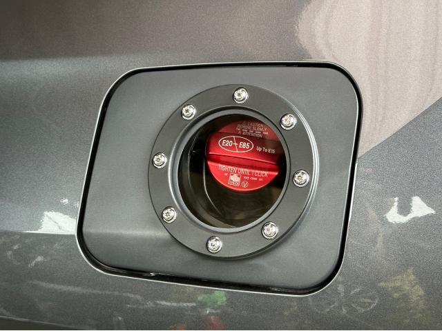 トヨタ RAV4 ガラス製フューエルリッド交換取付・室内灯LED交換依頼 茨城県水戸市青柳町 那珂市 ひたちなか市 茨城町 城里町 笠間市 常陸大宮市 常陸太田市 日立市