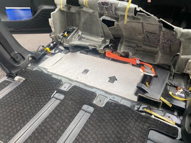 エスクァイア HV ハイブリッドバッテリー 修理 交換 ハイブリッドシステムチェック エンジンシステムチェック PCSシステムチェク ハイブリッド車 リビルトバッテリー 栃木県 宇都宮市 日帰り作業可能 埼玉 茨城 千葉 群馬 東京 神奈川