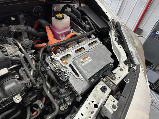 プリウス ZVW30 ハイブリッドバッテリー 修理 交換　ハイブリッドシステムチェック 昇圧コンバータ系統 電池パック劣化 リビルトバッテリー　栃木県　宇都宮市　埼玉　茨城　千葉　群馬　SMR＋閉異常 インバーター交換