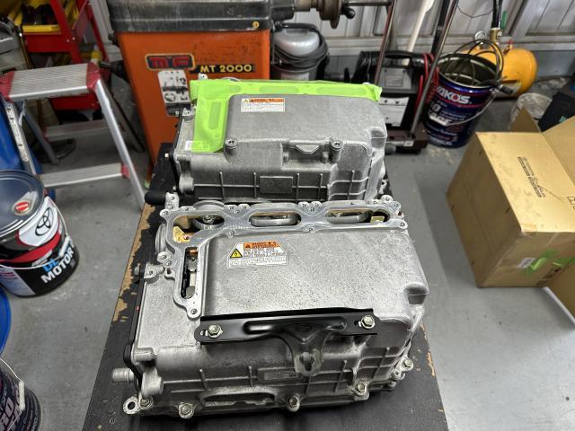 プリウス ZVW30 ハイブリッドバッテリー 修理 交換　ハイブリッドシステムチェック 昇圧コンバータ系統 電池パック劣化 リビルトバッテリー　栃木県　宇都宮市　埼玉　茨城　千葉　群馬　SMR＋閉異常 インバーター交換