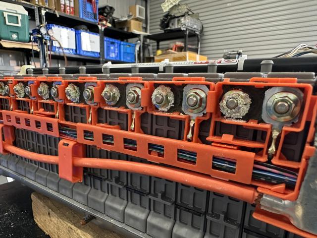 アクア　電装系修理アクア NHP10 ハイブリッドバッテリー 修理 交換　ハイブリッドシステムチェック　エンジンシステムチェックハイブリッド車　リビルトHVバッテリー　栃木県 燃費回復 埼玉 茨城 群馬 東京 千葉 EHV ZVW30