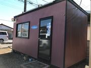 お客様の笑顔が当店スタッフの喜びです！冷暖房完備のスペースでゆっくりお話しいただけます！