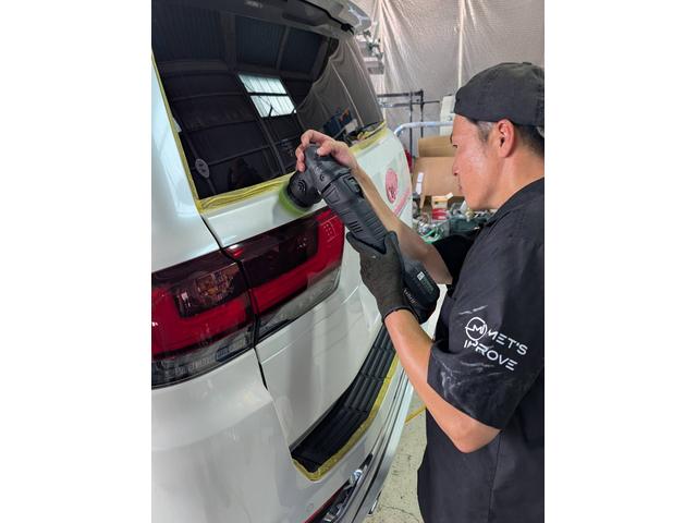 各種ボディーコーティング取扱い。艶やかな仕上がりと長期の保護で愛車を美しく守ります。