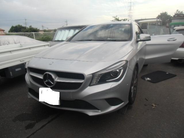 メルセデス　ベンツ　CLA１８０