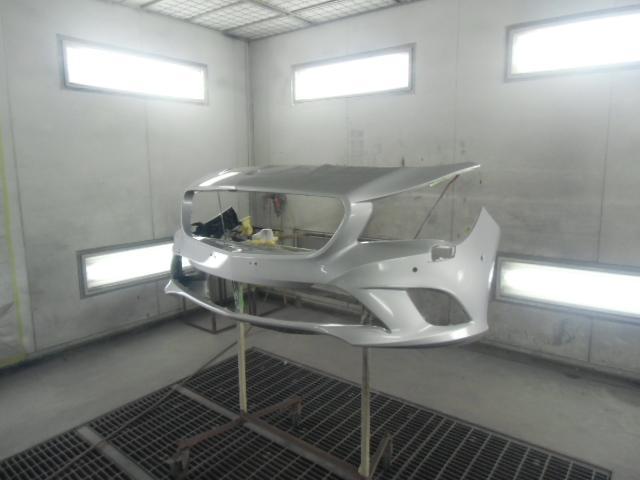 メルセデス　ベンツ　CLA１８０