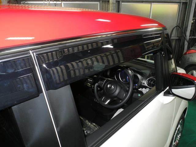 ホンダ   N-BOXスラッシュ   ナビとサイドバイザー取り付け