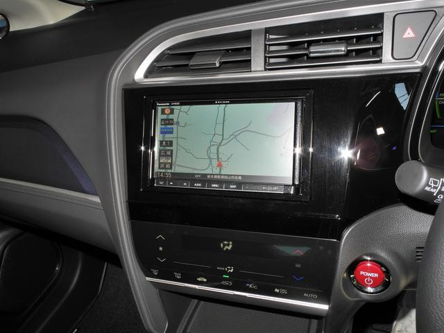 ホンダ　シャトルハイブリッド　ナビとサイドバイザー取り付け