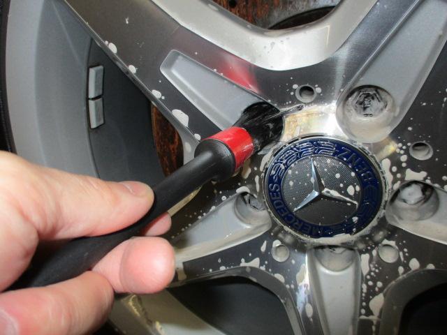メルセデスベンツ　SLK200　ボディコーティング
洗車編　まずはホイールから