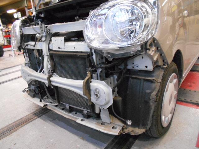 ダイハツ ムーヴキャンバス　フロント板金塗装　群馬県　前橋市　車の事ならタカミザワモータース