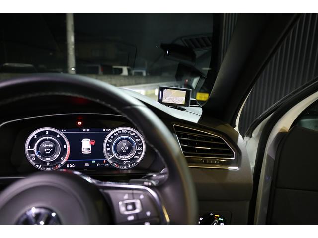 フォルクスワーゲン　ティグアン　レーダー取付け