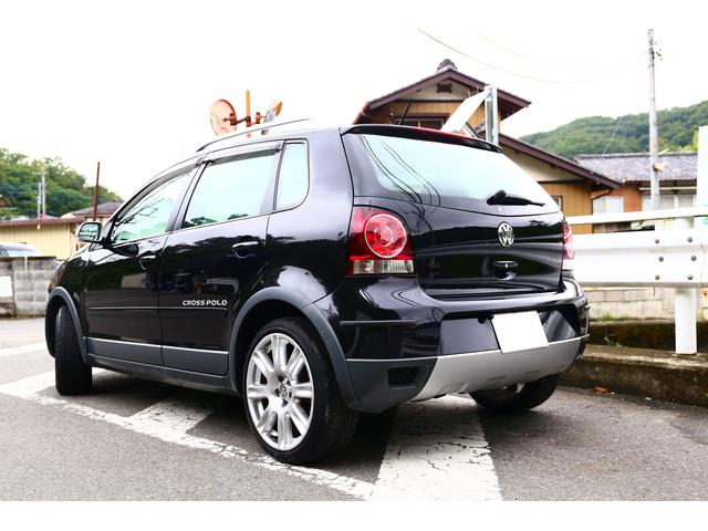 フォルクスワーゲン クロスポロ 販売 御成約