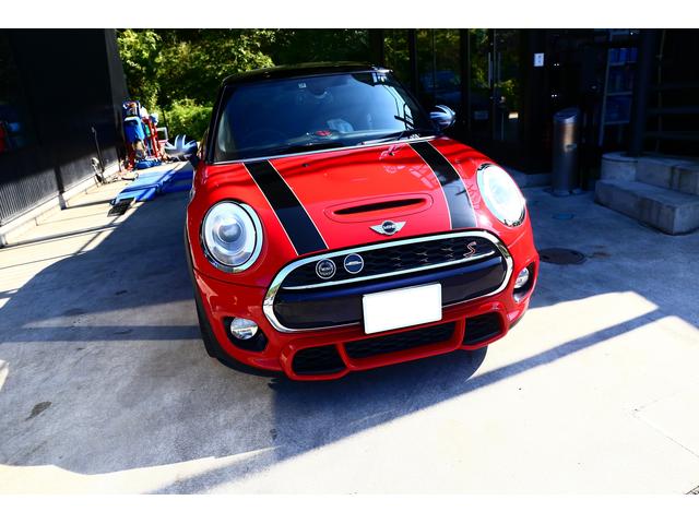 BMW　MINI　ミニクーパー　グリルバッジ