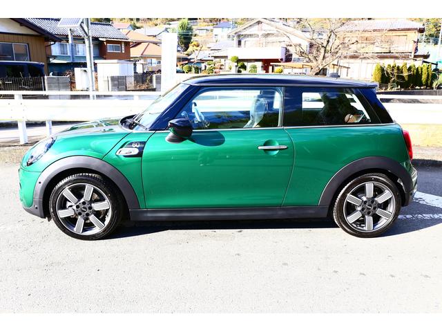 MINI  クーパーS  3ドア　６０years edition  6MT  新入庫！