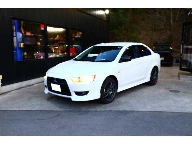 三菱　ギャランフォルティス　持ち込み　社外テール　取り付け
