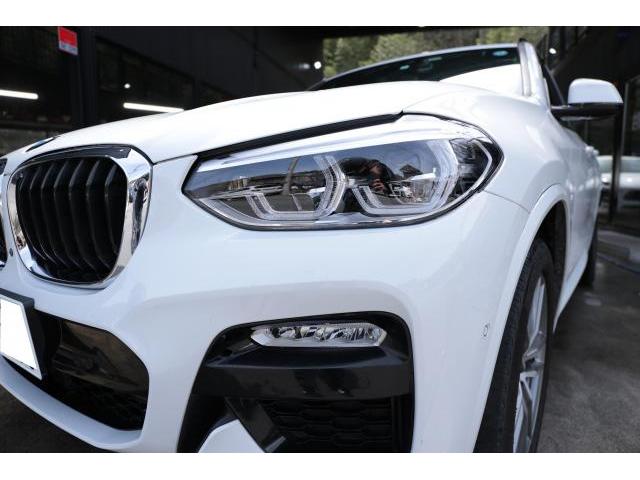 BMW　X3　ヘッドライト　破損　ワレ　飛び石？　レンズ　カバー　交換　カラワリ　群馬　高崎