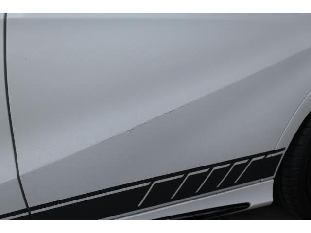 メルセデスベンツ　MercedesBenz　A45　AMG　フェンダー　フロントドア　リアドア　キズ　修理　鈑金　磨き　簡易補修　群馬　高崎