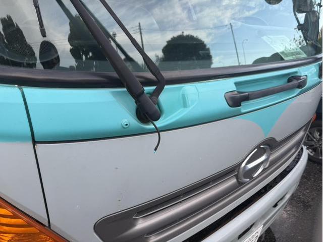 日野　ヒノ　レンジャー　ウイング車　トラック　箱車　アオリバランサー　交換　千葉　現地作業　群馬　高崎