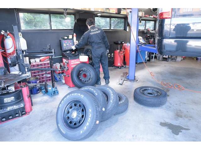 TOYOTA　ハイエース　ワゴン　GL  TRH214W　スタッドレスタイヤ　組み替え　冬タイヤ　冬準備　株式会社BLAZE