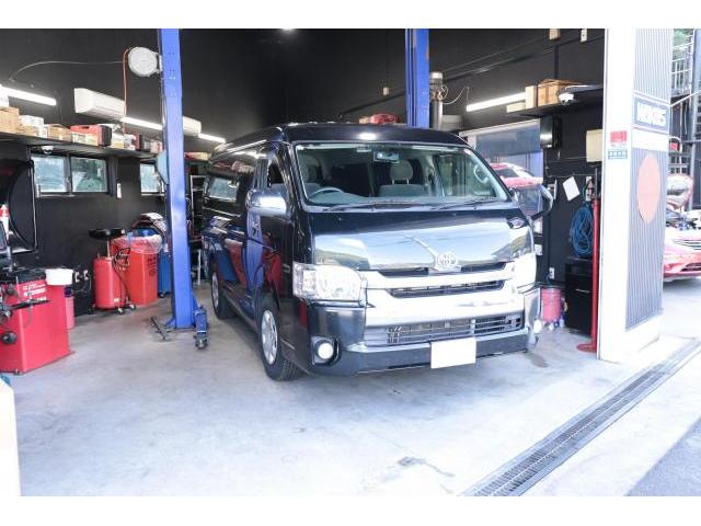 TOYOTA　ハイエース　ワゴン　GL  TRH214W　スタッドレスタイヤ　組み替え　冬タイヤ　冬準備　株式会社BLAZE