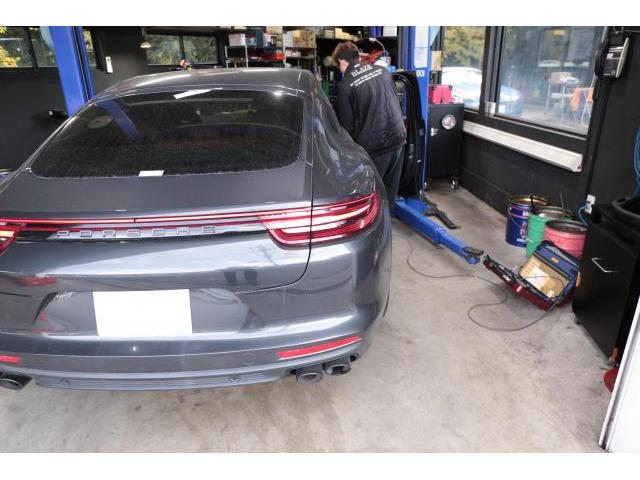 ポルシェ　Porsche　パナメーラ　エンジンオイル　交換　メンテンナンス　専用テスター　診断機　PIWIS　群馬　高崎