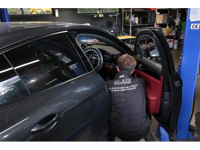 ポルシェ　Porsche　パナメーラ　エンジンオイル　交換　メンテンナンス　専用テスター　診断機　PIWIS　群馬　高崎