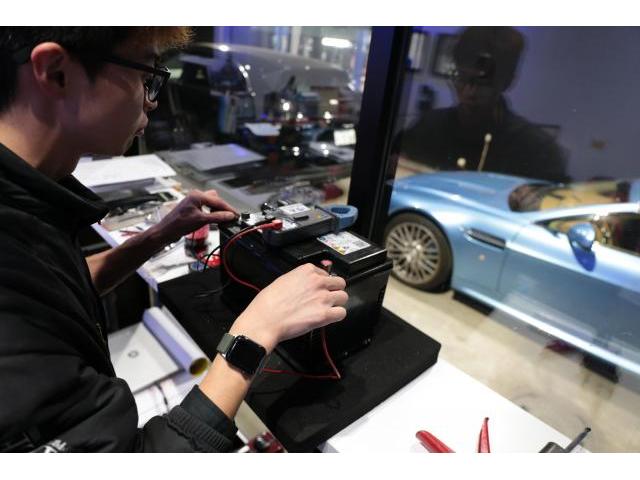 ポルシェ　カイエン　バッテリー低下　車両エレクトリカルシステムエラー　リチウムイオンバッテリー復旧　バッテリー上がり　充電できない　ポルシェ修理　現車無し修理　群馬県　高崎市　株式会社BLAZE