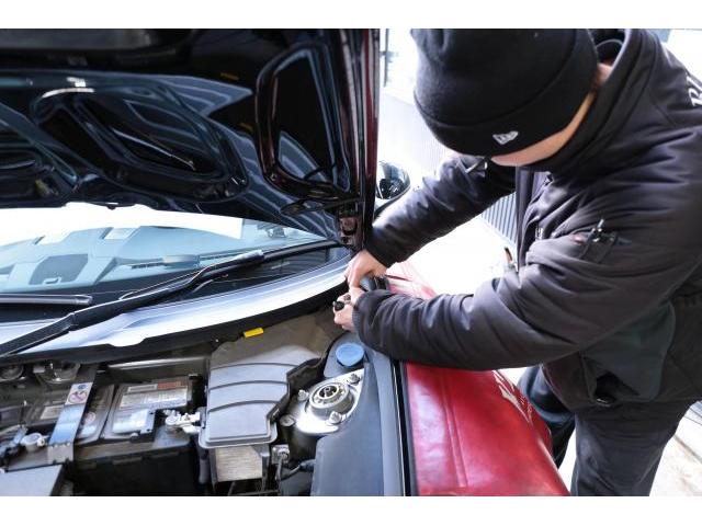 PORSCHE　Cayman S　ボンネットダンパー交換　ダンパーへたり交換　群馬県　高崎市　株式会社BLAZE