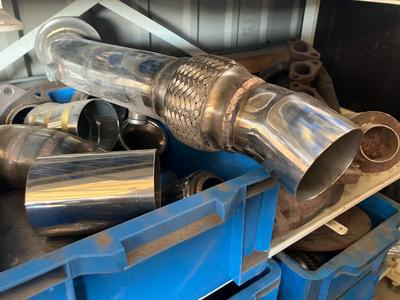 ワンオフパーツ