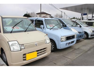 人気の中古車も展示しております！