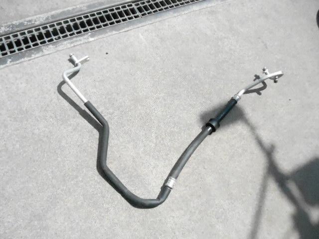 エアコン、低圧ホースとコンデンサー交換