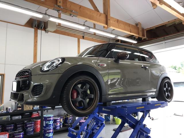 BMW MINI John Cooper Works(ミニ ジョンクーパーワークス) REMUS(レムス)マフラー取付け　