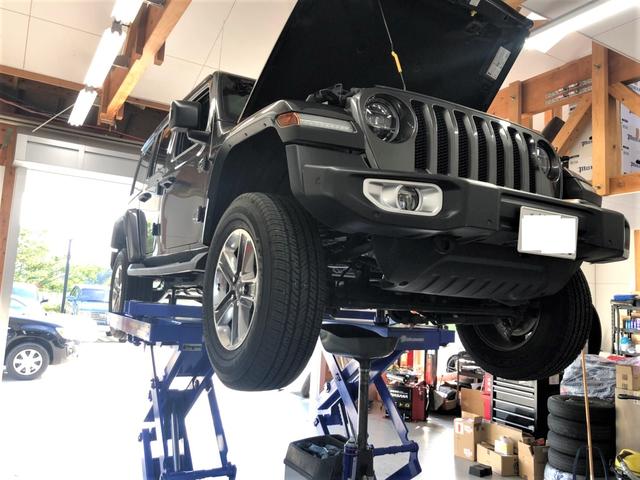 Jeep Wrangler Unlimited Sahara JL36L（ジープラングラー アンリミテッド サハラ）エンジンオイル交換 MOTUL 300V 0W-20 アメ車 輸入車 土浦 牛久 つくば かすみがうら 龍ヶ崎 稲敷 