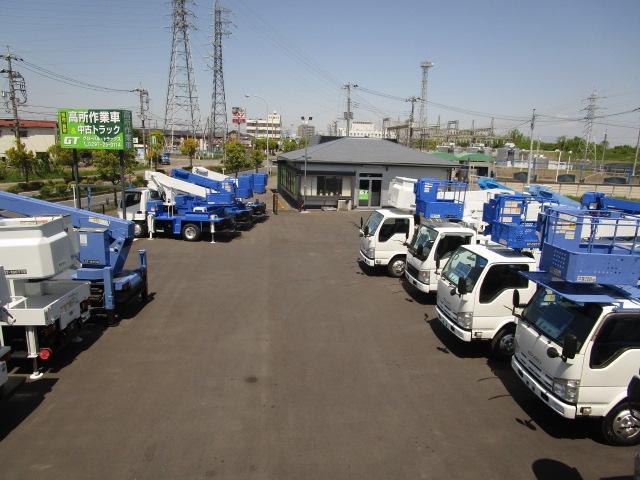 グローバル・トラックス(株)高所作業車・クレーン専門店(6枚目)
