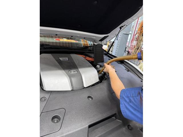 レクサス　LS500ｈ　エンジンオイル・エレメント交換　坂東市周辺のお車の点検、修理、部品の取付、交換はアールズオート（MAX岩井）にお任せください。坂東市・常総市・猿島郡・守谷市・つくばみらい市・野田市、他遠方のお客様も歓迎です。