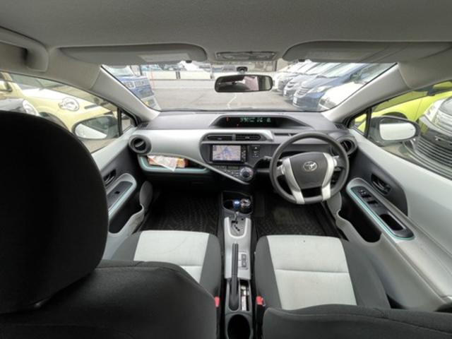 【作業メニュー：「鏡面磨き＆車内クリーニング・シート洗浄・消臭施工」トヨタ　アクア（NHP10）ホワイト】～栃木県宇都宮市・鹿沼市ガレージ　シースワロー～