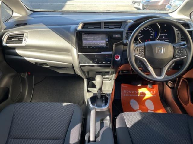 【作業メニュー：「外装の鏡面磨き・内装クリーニング」ホンダ　フィット（GK3）パールホワイト】～栃木県宇都宮市・鹿沼市ガレージ　シースワロー～