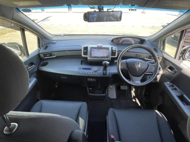 【作業メニュー：「外装の鏡面磨き・内装クリーニング」ホンダ　フリードスパイク（GB3）ブラック】～栃木県宇都宮市・鹿沼市ガレージ　シースワロー～