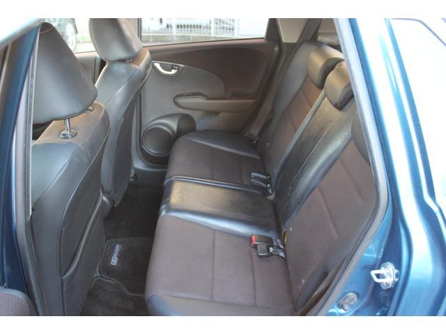 【作業メニュー：「外装の鏡面磨き・内装クリーニング」ホンダ　フィットシャトル（GG7）】～栃木県宇都宮市・鹿沼市ガレージ　シースワロー～